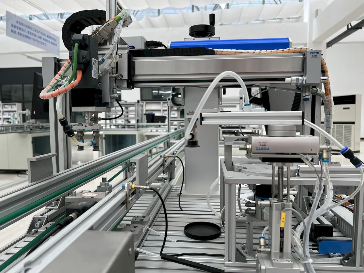 Dettaglio di macchinari per la produzione automatizzata